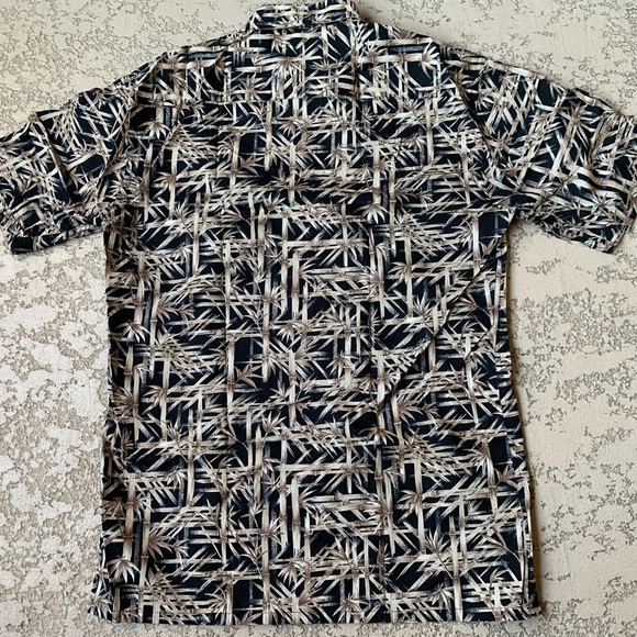 Hawaiian Shirt - Picture 6 of 6